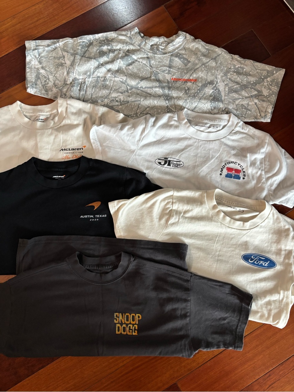 Lot of Abercrombie Kids graphic tees size 13/14